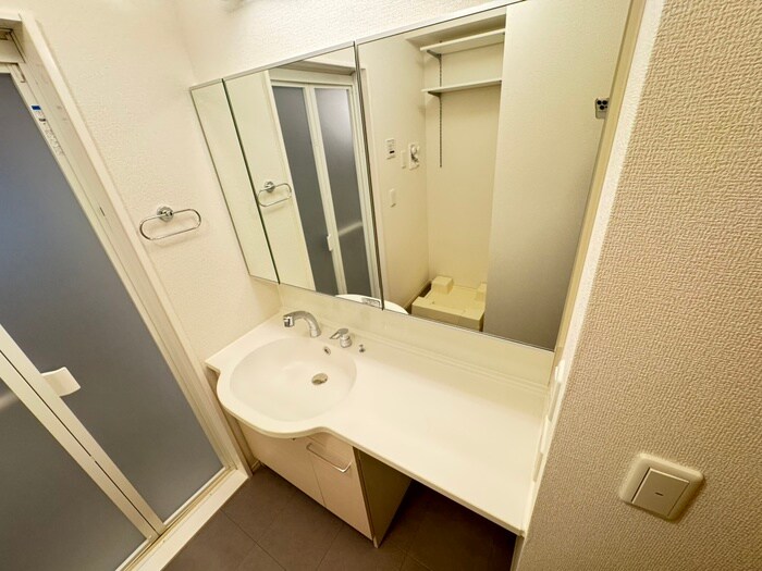 物件内観写真11　(洗面)