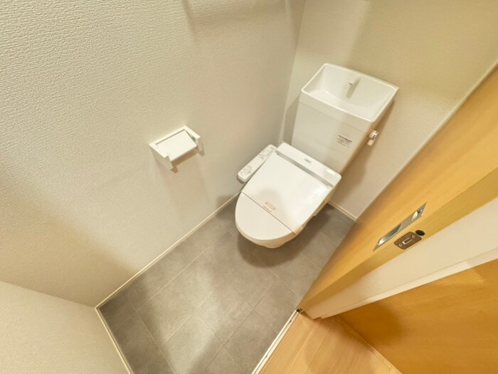 物件内観写真12　(トイレ)