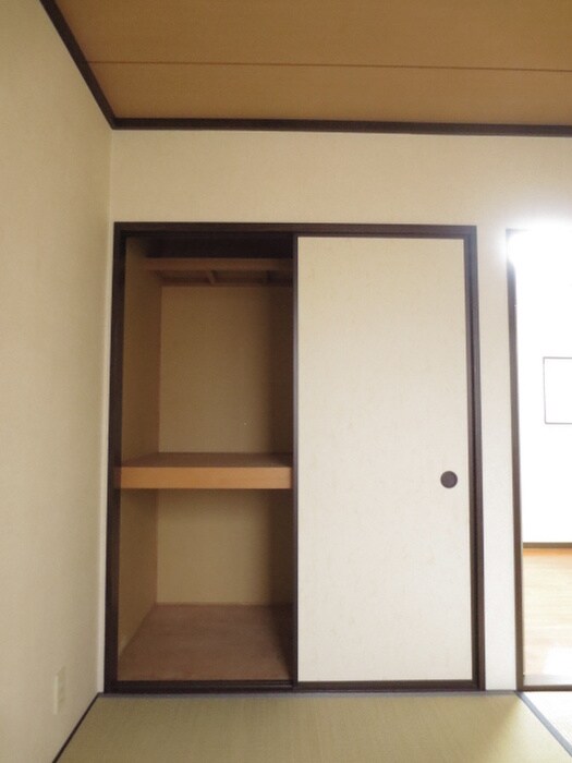 物件内観写真6　(収納)
