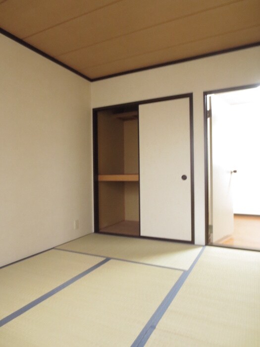 物件内観写真8　(居室)