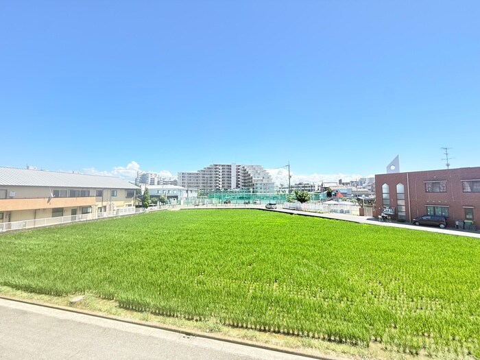 物件内観写真21　(室内からの展望)