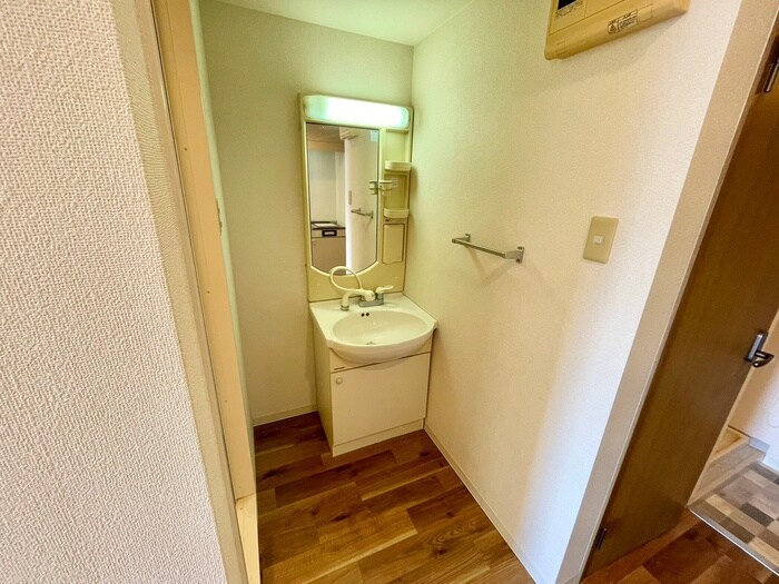 物件内観写真12　(洗面)