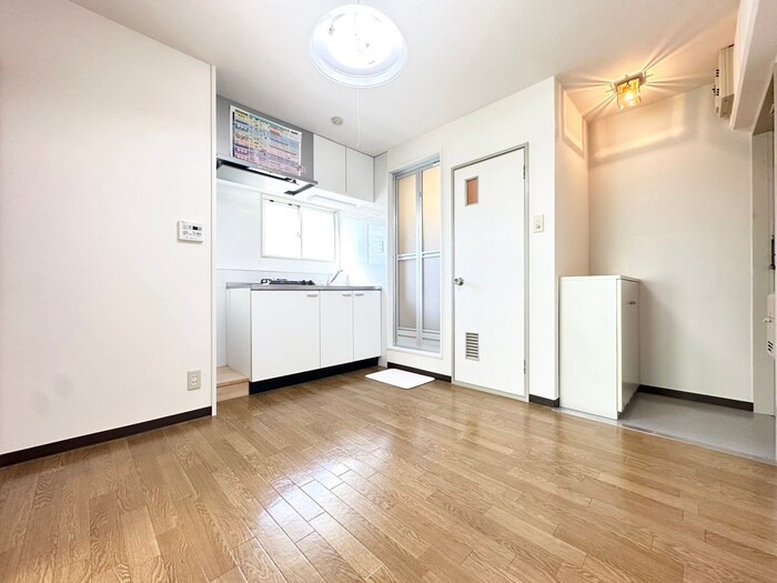 物件内観写真8　(居室)