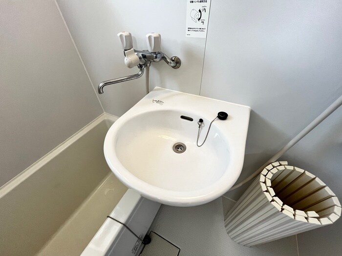 物件内観写真12　(洗面)