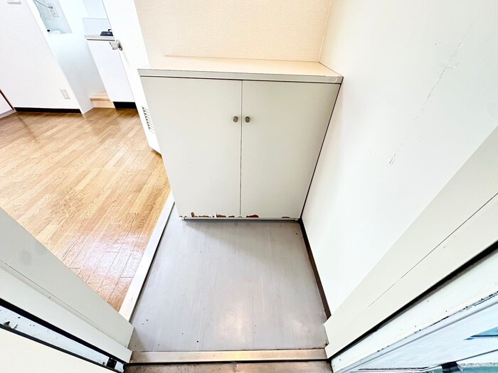 物件内観写真18　(玄関)