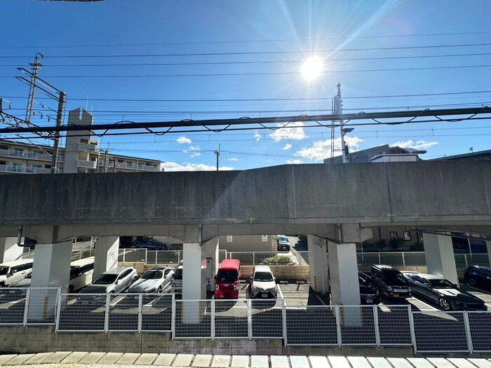 物件内観写真22　(室内からの展望)