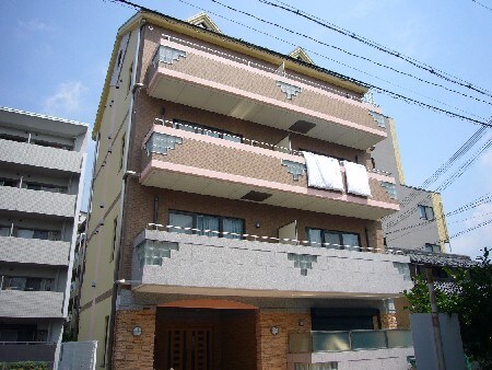 マンション桃の物件外観写真