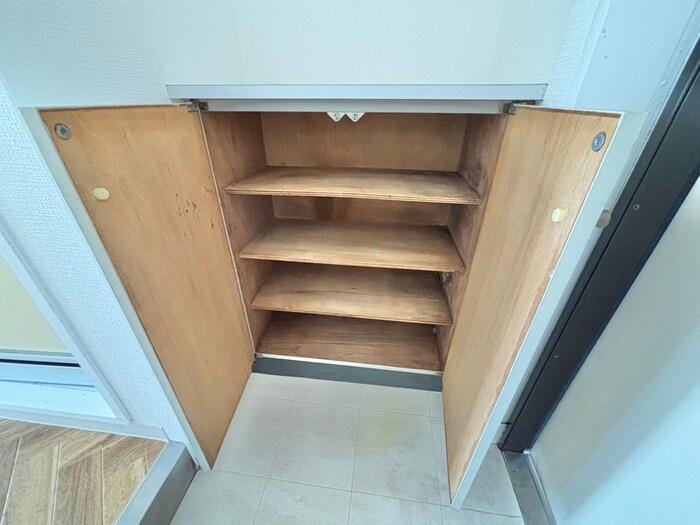 物件内観写真19　(靴箱)