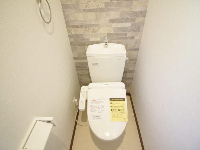 物件内観写真13　(トイレ)