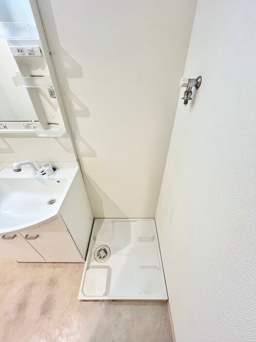 物件内観写真13　(洗濯機置場)