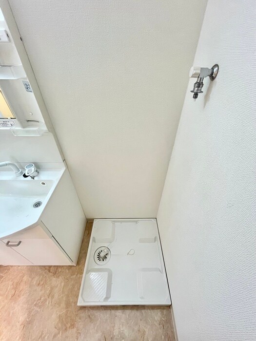 物件内観写真13　(洗濯機置場)