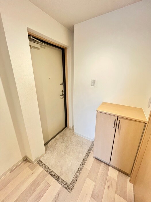 物件内観写真16　(玄関)