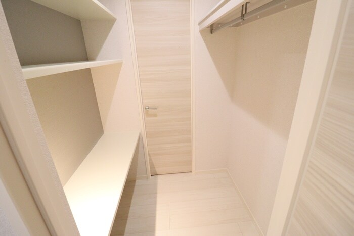 物件内観写真15　(収納)