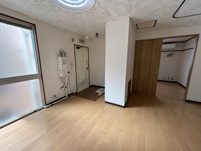 物件内観写真8　(居室)