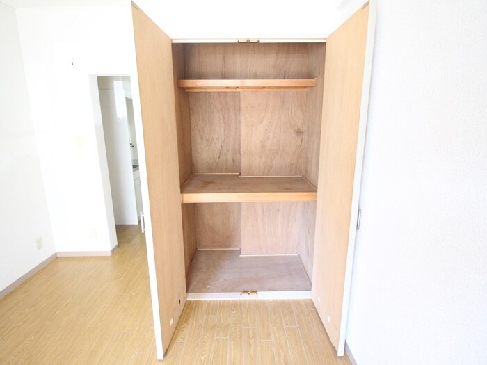 物件内観写真13　(収納)
