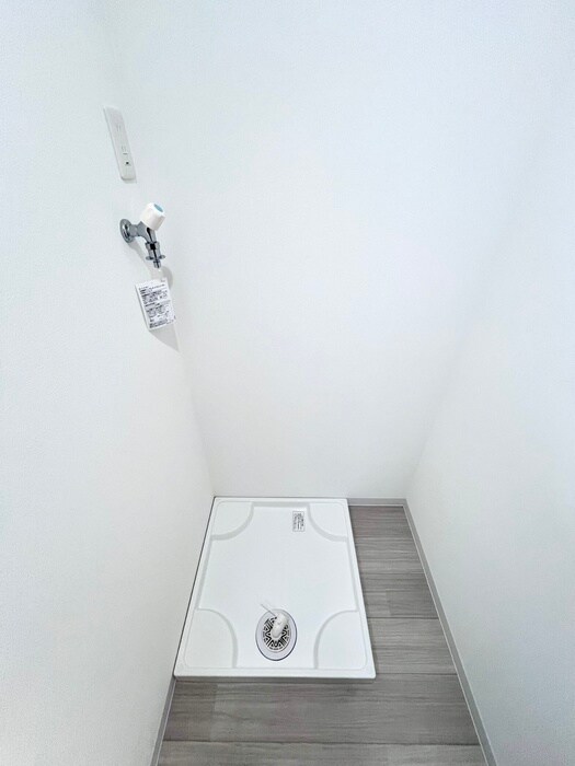 物件内観写真12　(洗濯機置場)