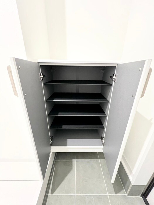 物件内観写真14　(靴箱)