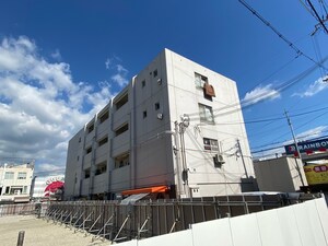 千歳ビル外観写真