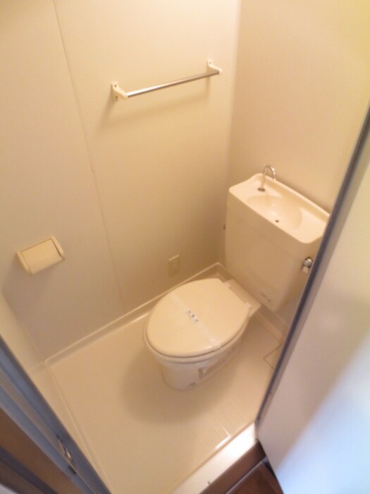 物件内観写真12　(トイレ)