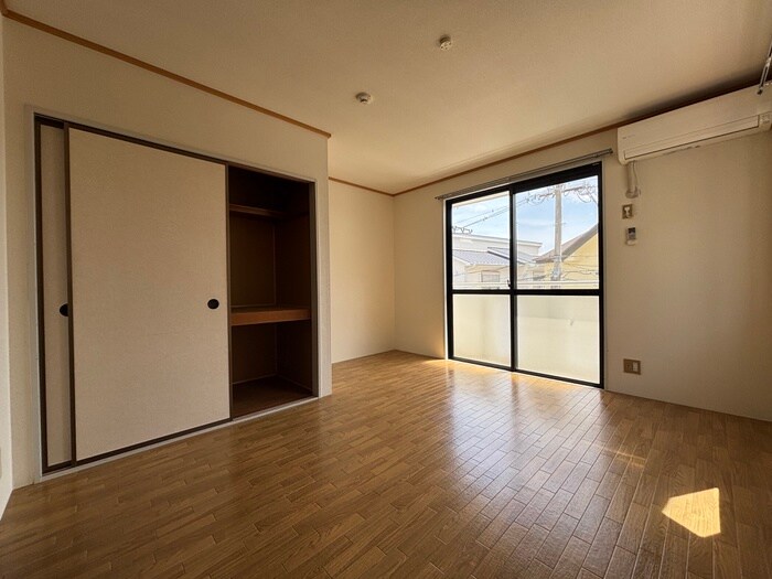 物件内観写真9　(居室)