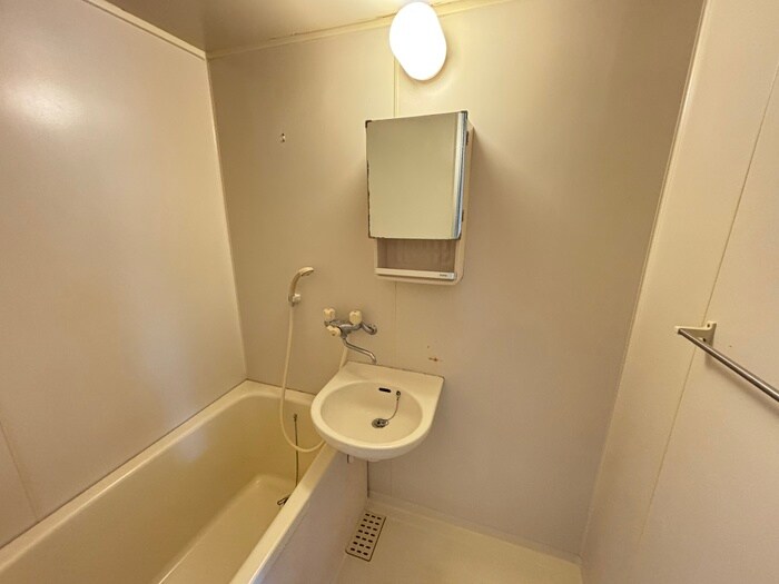 物件内観写真13　(洗面)