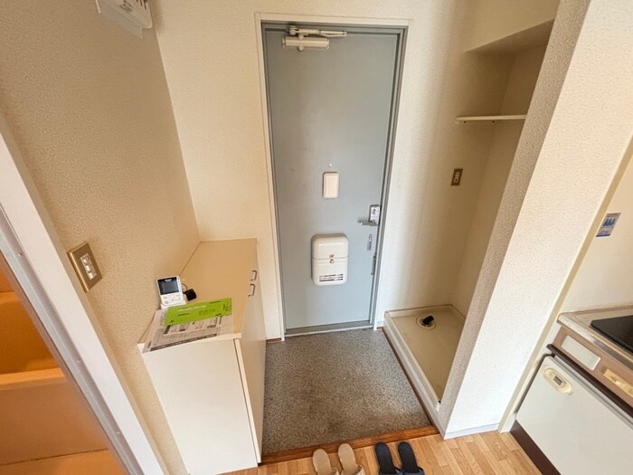 物件内観写真17　(玄関)