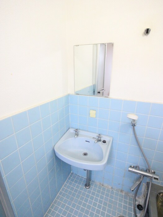物件内観写真8　(洗面)