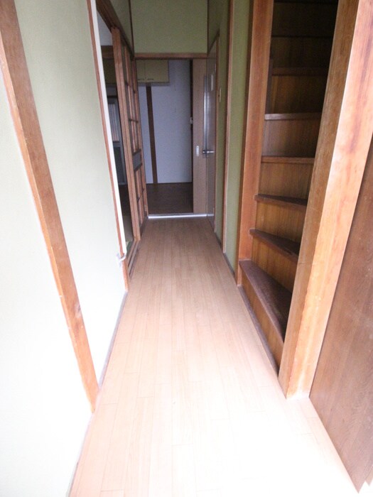 物件内観写真18　(玄関)