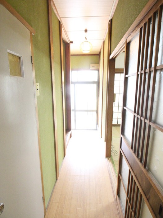 物件内観写真19　(廊下)