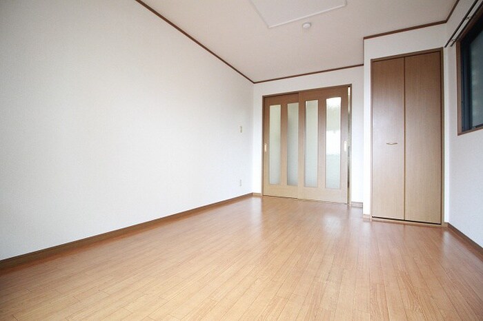 物件内観写真5　(居室)