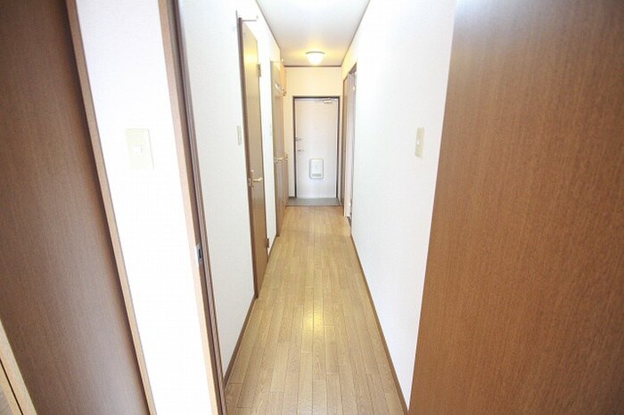 物件内観写真16　(廊下)