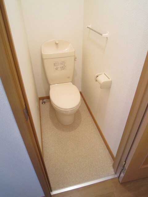 物件内観写真12　(トイレ)