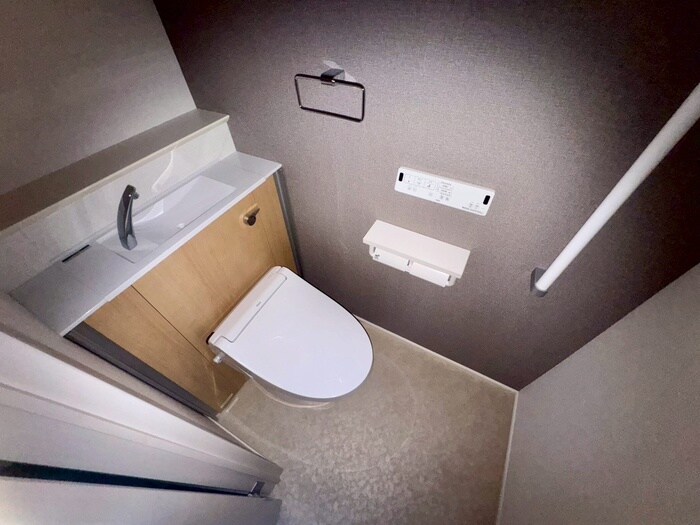 物件内観写真12　(トイレ)