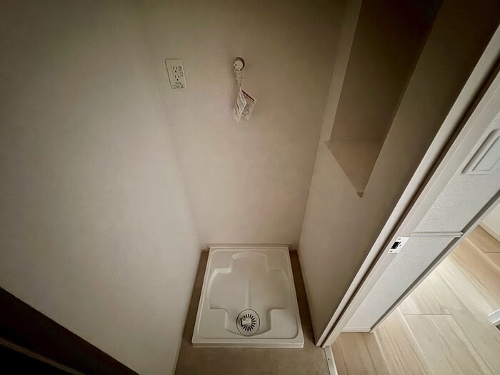 物件内観写真13　(洗濯機置場)