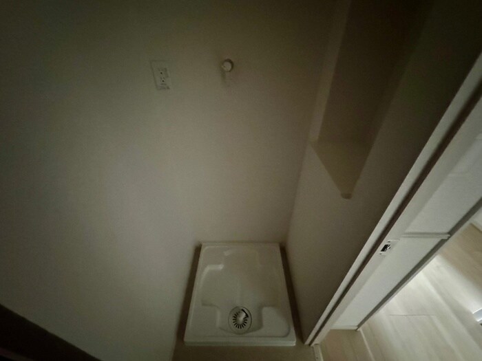 物件内観写真13　(洗濯機置場)