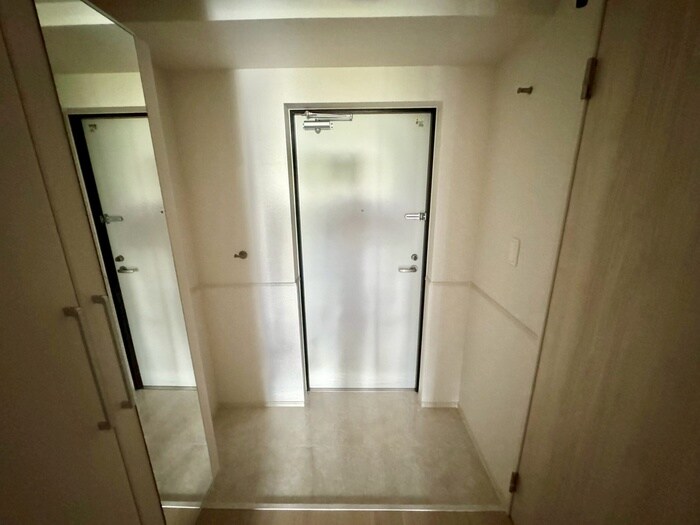 物件内観写真17　(玄関)