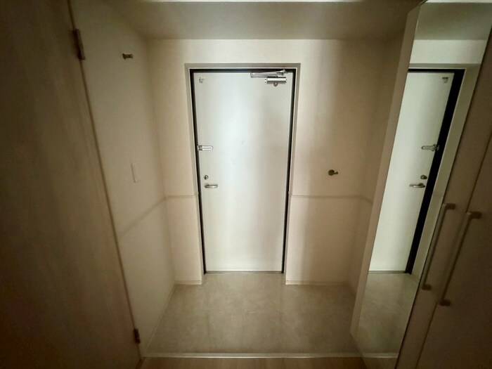 物件内観写真17　(玄関)