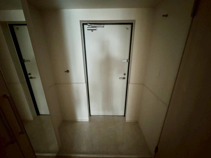 物件内観写真17　(玄関)