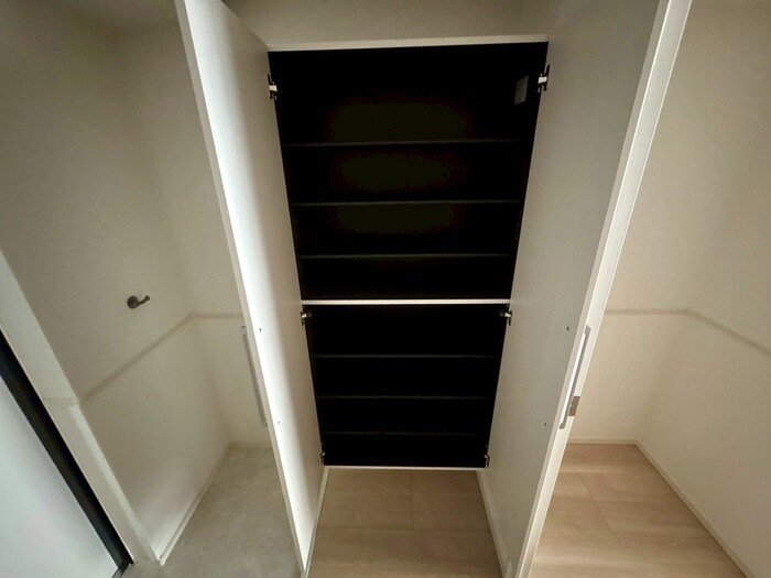 物件内観写真18　(靴箱)