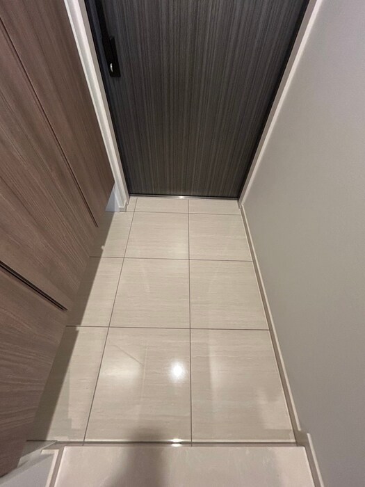 物件内観写真7　(玄関)