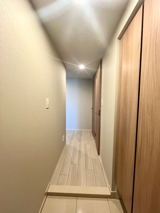 物件内観写真9　(廊下)