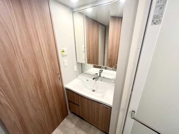 物件内観写真16　(洗面)