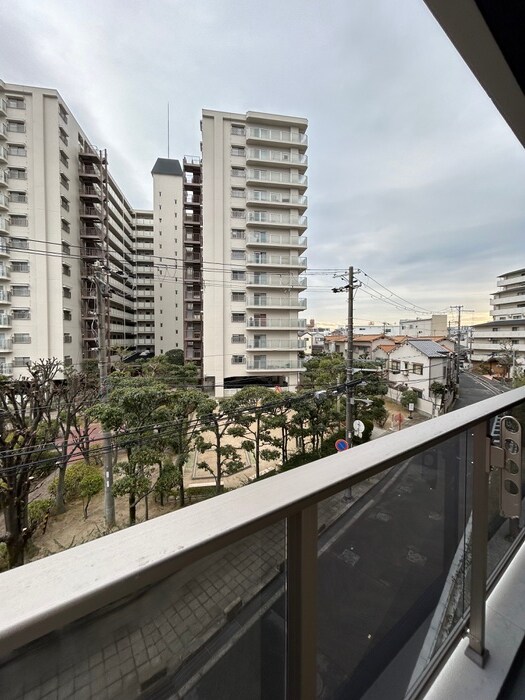 物件内観写真22　(室内からの展望)