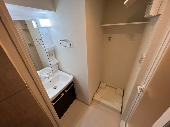 物件内観写真13　(洗濯機置場)