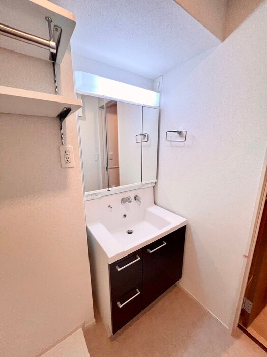 物件内観写真13　(洗面)