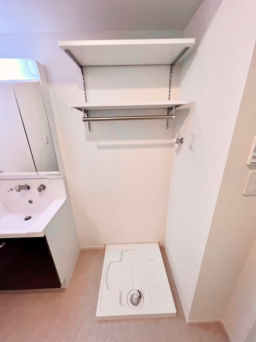 物件内観写真14　(洗濯機置場)