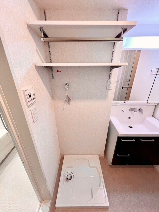 物件内観写真14　(洗濯機置場)