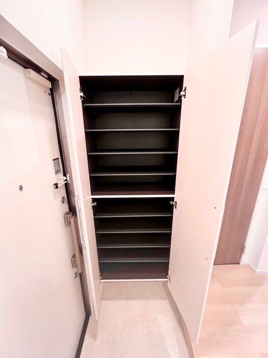 物件内観写真17　(靴箱)