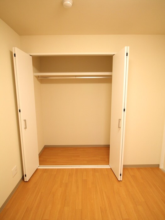 物件内観写真16　(収納)