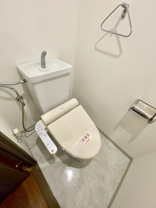 物件内観写真11　(トイレ)